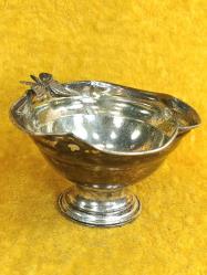 VINTAGE KELEBEK SÜSLÜ KENARLARI VOLANLI EL YAPIMI GÜMÜŞ KAPLAMA METAL ŞEKERLİK