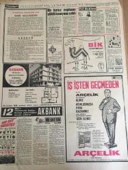 HÜRRİYET GAZETESİ 5 MART 1966 YIL :18 SAYI :6411---Polis ,yalan makinesini kullanmaya başlıyor ---Ankara da Hükümet Aleyhinde Beyanname Dağıtıldı ---Sanıklar artık dayak yemekten kurtulacak ---Lise mezunlarına yedek astsubaylık hakkı  verilmiyor ---Bekarlar Partisi Kuruldu ---MP, Seçimlerin Yenilenmesi için Meclise Başvuruyor ---Ajda Pekkan Adana ya gecede iki bin liraya şarkı söylemeye gitti ---Kaçakçılıktan sanık hava binbaşısı mahkemede dert yandı  :Bari suni ayağımı veriniz ---Merkez ilçelerinde ilkokulu bitirme kursları açılıyor ----Bir hırsız cephanede yüklü kamyonu çaldı ---Londra Büyükelçimizin Sekreteri Kıbrıslı Güzel Özcan Ameliyat Masasında Can Verdi ---Zeki Müren :En son plağını takdim eder --Galatasaray Ank.Gücü ---Göztepe puan  almağa hazır  lig lideri Beşiktaş çekiniyor --Türk Futbolu İyi Yoldadır ---Tamer Yiğit ,Sevda Ferdağ ,Tanju Gürsu ,Selda Alkor ----Selma Güneri  Son Kuşlarda Ediz Hun la ---Aşkların en hızlısını Tanju Gürsu ile Selda Alkor Yaşıyor ---