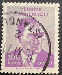 Türk Pulu - Turkish Stamp - Mektup Zarfından Kesilmiş  / Postadan Geçmiş Pul Filateli - İstanbul 15 Kasım 1971 Damgalı - ATATÜRK, 100 KURUŞ - Türkiye Cumhuriyeti - NOSTALJİK DOĞUM GÜNÜ HEDİYESİ