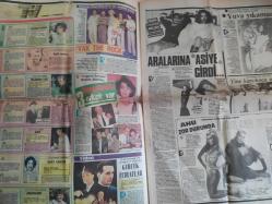 FLAŞ Haftalık Aktüalite Sinema Tiyatro Müzik ve Magazin Gazetesi - 28 Eylül 1986 - Sezen Aksu ve Müjde Ar aynı yapıtı oynayacak - Hülya Avşar - Ahu Tuğba - Barış Manço - Mazhar Fuat Özkan'a on saatlik çekim - Mireille Mathieu - Mehmet Aşıcıoğlu - Sibel Turnagöl - Sadri Alışık - Göksel Kortaj - Zeliha Berksoy - Su ile gelen sağlık - Ruhi Kanak - Fatma Torun - Göz Zevki - Ayşegül Nadir'in sergisi beğeni ile izlendi - Fatma Karakayalı - Necla Gürsan - Ender Mermerci - Aylin Livaneli - Doris Tecimen - Vitali Hakko - Mükerrem Taşçıoğlu'ndan destek - Kemal Sarıalioğlu gençlere soruyor - Zerrin Özer - Müze Kahveleri - Muazzez Abacı - Osman Yağmurdereli - Ahmet Özhan - Asım Ekren - Güngör Bayrak - Bülent Ersoy - Nadia Smolik - Perihan Savaş - Talat Bulut - Nil Burak - Enver Demirkan - Hülya Süer - Burçin Orhon - Yüksel Uzel - Güldüren Fotoroman - Müjdat Gezen - Perran Kutman - Aydan Şener - Kadir İnanır - Tarık Akan - Serpil Çakmaklı - Meral Zeren 10 milyona başrol... - Tam Takım Gazete