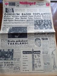 Milliyet Gazetesi - 3 Mart 1961 - Cemal Gürsel'in Basın Toplantısı - Başkan Tayinleri Açıkladı Fahri Özdilek Başbakan Yardımcısı - Cahit Talas Çalışma Bakanı Oldu - Milli Eğitim Bakanı Ahmet Tahtakılıç Oldu - Tanıklar Üniversite Olaylarını Anlattı - Eroin Şebekesi Yakalandı - Almanya Yatırım Kredisi Verecek - Hasan Ali Yücel Dün Defnedildi - Coppelia Ve Sonrası Yazan Metin And - Çetin Altan Köşe Yazısı - Bugünkü Burç Falınız - İstanbul Ankara Teknik Üniversite Radyosu Programı - İngiliz Basını Gözü İle Yassıada Duruşmaları - Abdülcanbaz'ın Maceraları Çizgi Roman Çizen Turhan Selçuk - İzmir Radyosu Orta Dalgadan Yayına Başlıyor - Seha Meray Ortadoğu Teknik Üniversitesi Rektörlüğüne Getirildi - Ramazan Köşesi - Dünyanın En Meşhur Falcısı Madam Delyane Anlatıyor - Cici Can Çizen Bedri - Sahne Aşkları Çizen Leonard Starr - Boncuk Walt Disney - Demir Yumruk Çizen John C. Murphy - Bir Rüzgar Esti Yazan Daniel Gray - İstanbul'un 10 Yıllık Spor Planı Hazır - Metin Oktay'a 15 Gün Top Yok