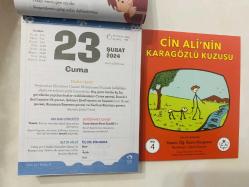 23 Şubat 2024 hediyelik orijinal Fazilet Çocuk takvim yaprağı (Cin Ali kitabı hediyeli:)