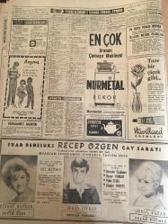 HÜRRİYET GAZETESİ 22 ARALIK 1965 YIL :18 SAYI :6340---Senato da Patrikhanenin Hudut Dışı Edilmesi İstendi --Demirel ,Kıbrıs ı bu hale biz getirmedik dedi ---Denktaş :Kıbrıs a müdahale  şarttır ---Kıbrıs konusunda liderler toplantısı teklif ediliyor --Kendisini iğfal eden bir figüranı elinde tabanca ile kuliste kovaladı ---DDY nın şimendiferci ablası yağlı tulumunu çıkarıp gelinlik giydi ---Turistler ,hatıra eşyaları satan esnaftan şikayetçi ---Striptiz yapmak için uzaya gitmek istiyor --Dolmabahçe ye atılan şişelerin yarattığı tehlike önlenemiyor --Fenerbahçeli idarecilerden başka herkes  suçlu ---Kulüplerin arzularına göre  hakem tayin edemeyiz ---Babuşlar İsrail e giderken Varol a valiz  taşımak düştü ---En iyi okullarda bedava lise  tahsili ancak Hürriyet  okuyucu kartı ile mümkün --4 Tabi Senatör Gürsel ile Görüştü --Adana da bugün miting  yapılacak --Kıbrıs ta şehitler anıldı --Köye gidecek lise mezunlarına 540 lira maaş verilecek --Brigitte Bardot Hollwood da ---