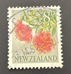 Yeni Zellanda Pulu - New Zealand Stamp - Mektup Zarfından Kesilmiş / Postadan Geçmiş Pul Filateli - ÇİÇEK TEMALI - 8 PARA - YABANCI PULLAR, NOSTALJİK DOĞUM GÜNÜ HEDİYESİ