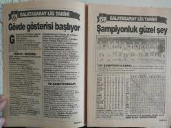 Sabah Gazetesi Galatasaray Aslanlar Aslanı 34 Yıllık Lig Tarihi - Şampiyon Galatasaray - Bir altın sayfadır CimBom'un tarihi - 1905 yılında doğdu - Ağların yırtıldığı sezon - Gövde gösterisi başlıyor - Şampiyonluk güzel şey - Şampiyonluğa alıştılar - Son hafta düğümü - Beşiktaş'ı devirdiler ama - Kral veda ediyor - Muhteşem jübile - Altın yıllar başlıyor - Brian Birch damgasını vurdu - Üçüncü şampiyonluk - Zor yıllar başlıyor - 14 yıllık hasret bitiyor - Şampiyonluk güzel şey - Avrupa duy sesimizi - Süper gol kralları - Mustafa Denizli ekolü - Feldkamp ne yapacak? - İmkansız transfer - Kaledeki güven: Nihat - Berlin Panteri Turgay - Beyfendi kaptan - Sevimli dev Simo - Tek yumruk olduk - Sakatlanmayan Falko - Cim Bom'un yenileri - 18 yaşındaki dev - Galatasaray'ın Eski Yıllardaki Futbol Takımı Kadrosu Posteri fotoğraf ve haberi - Tam Takım Dergi