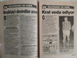 Sabah Gazetesi Galatasaray Aslanlar Aslanı 34 Yıllık Lig Tarihi - Şampiyon Galatasaray - Bir altın sayfadır CimBom'un tarihi - 1905 yılında doğdu - Ağların yırtıldığı sezon - Gövde gösterisi başlıyor - Şampiyonluk güzel şey - Şampiyonluğa alıştılar - Son hafta düğümü - Beşiktaş'ı devirdiler ama - Kral veda ediyor - Muhteşem jübile - Altın yıllar başlıyor - Brian Birch damgasını vurdu - Üçüncü şampiyonluk - Zor yıllar başlıyor - 14 yıllık hasret bitiyor - Şampiyonluk güzel şey - Avrupa duy sesimizi - Süper gol kralları - Mustafa Denizli ekolü - Feldkamp ne yapacak? - İmkansız transfer - Kaledeki güven: Nihat - Berlin Panteri Turgay - Beyfendi kaptan - Sevimli dev Simo - Tek yumruk olduk - Sakatlanmayan Falko - Cim Bom'un yenileri - 18 yaşındaki dev - Galatasaray'ın Eski Yıllardaki Futbol Takımı Kadrosu Posteri fotoğraf ve haberi - Tam Takım Dergi