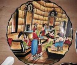 ÇİNİ TABAK, HAMAM KONULU SANATÇI İŞİ BÜYÜK BOY DEKORLUK ÇİNİ DUVAR  TABAĞI.