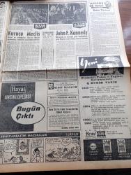Milliyet Gazetesi - 1 Şubat 1961 - Kurucu Mecliste Bütçe Müzakeresi Başlıyor - Celal Bayar Hastalandı - Cemal Gürsel Ragıp Gümüşpala İle 50 Dakika Konuştu - Bir Maymun Fezada 15 Dakika Konuştu - Santa Maria Yolcularını Çıkarıyor - Ahmet Emin Yalman Vatan Gazetesinden Ayrıldı - İsrail'de 13 Yıl Başbakanlık Yapan Ben Gurion İstifa Etti - Devrim Aleyhtarı 32'lerden Biri Daha Dün İtirafta Bulundu - Zeki Müren Yeni Maksim Salonlarında - Çetin Altan Köşe Yazısı - Abdülcanbaz'ın Maceraları Çizgi Roman Çizen Turhan Selçuk - Ayın Adamı John Fitzgerald Kennedy - Cici Can Çizen Bedri - Sahne Aşkları Çizen Leonard Starr - Maruf Bey Çizen Martin - Boncuk Walt Disney - Cisko Kid Çizen Jose Salinas Rod Reed-  Ölüme Tuş Olan Şampiyon Yaşar Doğunun Hayatı Yazan Bedirhan Çınar Yazı Dizisi - Dario Moreno -  Reisicumhur Kupası Milli Ligle Beraber Başlayacak - Fenerbahçe'de Fikret Kırcan İşbaşında - A Milli Takım Antrenörlüğü İçin 3 Yeni İsim - Kulüpler Spor Toto İçin Teşkilat Kuruyor - Necmi Tanyolaç