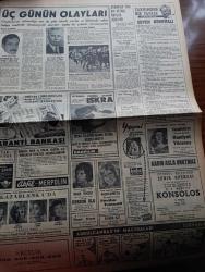 Milliyet Gazetesi - 14 Ocak 1961 - Siyasi Faaliyet Başladı - Ercüment Karacan Köşe Yazısı - 8 Sanık Daha Tahliye Edildi - Yüksek Adalwt Divanı - Ulvi Yenal Serbest Bırakıldı - Turhan Feyzioğlu Dün Tanıklık Yaptı - Osman Bölükbaşı Sürmenaj Oldu- CHP Ve Cumhuriyetçi Köylü Millet Partisi Genel İdare Kurulları Birer Toplantı Yaptı - İsmet İnönü'ye Şeref Beratı Verildi - Büyük Ses Yıldızı Müzeyyen Senar Kazablanka'da -  Çetin Altan Köşe Yazısı - Bulmaca - Hamiyet Yüceses Kazablanka'da - Abdülcanbaz'ın Maceraları Çizgi Roman Çizen Turhan Selçuk - Adana'da Yeni Bir Petrol Kuyusu Bulundu - Sahne Aşkları Çizen Leonard Starr - Boncuk Walt Disney - Demir Yumruk Çizen John C. murphy - Cisco Kid Çizen Jose Salinas Rod Reed- Tombik Çizen Trog - Basketbolda Kritik Maç Galatasaray Fenerbahçe - Ölüme Tuş Olan Şampiyon Yaşar Doğunun Hayatı Yazan Bedirhan Çınar Yazı Dizisi - Milli Ligin 2. Devresi Bugün Başlıyor