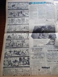 Milliyet Gazetesi - 14 Ocak 1961 - Siyasi Faaliyet Başladı - Ercüment Karacan Köşe Yazısı - 8 Sanık Daha Tahliye Edildi - Yüksek Adalwt Divanı - Ulvi Yenal Serbest Bırakıldı - Turhan Feyzioğlu Dün Tanıklık Yaptı - Osman Bölükbaşı Sürmenaj Oldu- CHP Ve Cumhuriyetçi Köylü Millet Partisi Genel İdare Kurulları Birer Toplantı Yaptı - İsmet İnönü'ye Şeref Beratı Verildi - Büyük Ses Yıldızı Müzeyyen Senar Kazablanka'da -  Çetin Altan Köşe Yazısı - Bulmaca - Hamiyet Yüceses Kazablanka'da - Abdülcanbaz'ın Maceraları Çizgi Roman Çizen Turhan Selçuk - Adana'da Yeni Bir Petrol Kuyusu Bulundu - Sahne Aşkları Çizen Leonard Starr - Boncuk Walt Disney - Demir Yumruk Çizen John C. murphy - Cisco Kid Çizen Jose Salinas Rod Reed- Tombik Çizen Trog - Basketbolda Kritik Maç Galatasaray Fenerbahçe - Ölüme Tuş Olan Şampiyon Yaşar Doğunun Hayatı Yazan Bedirhan Çınar Yazı Dizisi - Milli Ligin 2. Devresi Bugün Başlıyor