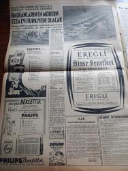 Milliyet Gazetesi - 19 Mayıs 1961 - 19 Mayıs Gençlik Ve Spor Bayramı - Milli Birlik Komitesi Anayasa'da Bazı Değişiklik Yaptı - Cemal Gürsel Gloucester Dük'üne Yemek Verdi - Yassıada Duruşmasında Baş Sanıklar Birbirine Düştü - Refik Koraltan ve Ethem Menderes'in Tuttuğu Hatıra Defterleri Celal Bayar Ve Samet Ağaoğlu'nu Kızdırdı - Sinop'ta Türk Ve Amerikan Askerleri Arasında Kavga Çıktı Bir Er Şehit Oldu - Dinimizde Reform Kemalizm Kitabı Yazarı Osman Nuri Çerman Fikirlerini Açıkladı - Grev Yapan 40 Şoför Nezaret Altına Alındı - Çetin Altan Köşe Yazısı - Bugünkü Burç Falınız - Kapsülde Bekleyiş Yazan Alan Shepard - Sanat Enstitüsü Yerine Teknik Lise İsteniyor - Abdülcanbaz'ın Maceraları Çizgi Roman Çizen Turhan Selçuk - İzmir'de Homoseksüellik Tesbit Ediliyor - Boncuk Walt Disney -  Anıtkabir Olayının Kahramanı Remziye Baturbaygil 19 Mayıs 1960'ı Anlatıyor - Balkanların En Modern Cezaevi Sağmalcılar'da Olacak - Yılın Sporcusu Mithat Bayrak Bugün Kupasını Alıyor - Şeref Has