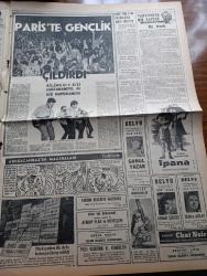 Milliyet Gazetesi - 24 Haziran 1961 - Abdi İpekçi Kore'den Bildiriyor - General Çang'ın Milliyet'e Beyanatı - Milli Birlik Komitesi Bürosu Başkanı Kurmay Binbaşı Ali Armağan Seçimler Davalar Bitmeden Yapılamaz - Samet Ağaoğlu İle Bedii Faik Dün Mahkemede Tartıştı - Parti Mücadelesi Tekrar Şiddetlendi - Başkan Cemal Gürsel Ankara'ya Döndü - İsmet İnönü Radyoda Siyasi Konuşma Yapacak - Kadıköy Vapur iskelesine Turnike Konuyor - Bugünkü Burç Falınız - Hamiyet Yüceses Baltalimanı Belvü'de - Muzaffer Akgün Baltalimanı Belvü'de -  Paris'te Gençlik Çıldırdı Bilanço 5 Kişi Hastahaneye 85 Kişi Hapishaneye - Gönül Yazar Baltalimanı Belvü'de - Abdülcanbaz'ın Maceraları Çizgi Roman Çizen Turhan Selçuk - Adnan Şenses Baltalimanı Belvü'de - Maruf Bey Çizen Martin - Demir Yumruk Çizen John C. Murphy - Tombik Çizen Trog - Allahlık Ali Bey Çizen Swan - Gel Sevişelim Yazan Matthew Andrews Yazı Dizisi - Galatasaray İstanbulspor Maçı - Fenerbahçe Beykoz Maçı - Metin Oktay'ın Transferine İzin