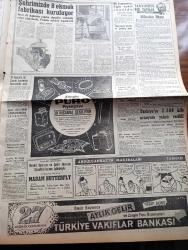Milliyet Gazetesi - 16 Nisan 1961 - Bina Ve Arazi Vergisinde İndirimi Milli Birlik Komitesi Çok Buldu - Rusya'da Aya Gidecek Gemiler Hazırlanıyor - Feza Adamı Gagarin 1000 Gazeteciye İntibalarını Anlattı - Rehindeki Altınlarımızın Bir Kısmı Kurtarıldı - Maliye Bakanı Kemal Kurdaş Zayıf Bankaların Tasfiyesi Durduruldu - CHP Genel Başkanı İsmet İnönü Kadınlara Mesaj Gönderdi - İstanbul Olayı Tanıkları Bitti - Gagarin'in Feza Seyahatine Ait İlk Resim Dün Basına Verilmiştir - Cemiyet Haberleri Yazan Leyla Erduran - Bugünkü Burç Falınız - Çetin Altan Köşe Yazısı - İstanbul'da 8 Ekmek Fabrikası Kuruluyor - Abdülcanbaz'ın Maceraları Çizgi Roman Çizen Turhan Selçuk - Türkiye'ye 2500 Kilo Uranyum Yakıtı Verildi - Halit Kıvanç Köşe Yazısı - Johnny Hazard Çizen Frank Robbins - Allahlık Ali Bey Çizen Swan - Hayır Doktor Hayır Yazan Margueritte Lees Yazı Dizisi - Bakırköy'de 74 Torun Sahibi Olan 110 luk Bir Kadın Nesso Nine Yaşıyor - Londra'da İç Çamaşırları Defilesi - Galatasaray Karşısında Beykoz