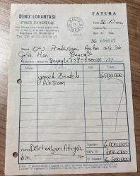 YEMEK FATURASI - 26 EKİM 1994 - DENİZ LOKANTASI - ÖMER DEMİRTAŞ - 4.LEVENT, İSTANBUL - OSMAN FAHİR SEDEN, O.F.S. PRODÜKSİYON - BEYOĞLU, İSTANBUL - ISLAK İMZALI, KAŞELİ - 13 x 19 cm EBATLI ORİJİNAL FATURA - TÜRK SİNEMA - FİLM TARİHİ