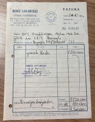 YEMEK FATURASI - 24 EKİM 1994 - DENİZ LOKANTASI - ÖMER DEMİRTAŞ - 4.LEVENT, İSTANBUL - OSMAN FAHİR SEDEN, O.F.S. PRODÜKSİYON - BEYOĞLU, İSTANBUL - ISLAK İMZALI, KAŞELİ - 13 x 19 cm EBATLI ORİJİNAL FATURA - TÜRK SİNEMA - FİLM TARİHİ