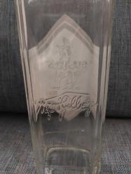 GILBEY'S VODKA BOŞ ŞİŞE