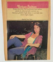 TÜRKAN ŞORAY FOTOĞRAFI, TIPKI BASIM, 33 x 24 cm EBADINDA,KALİTELİ KUŞE KAĞIT BASKI