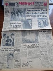 Milliyet Gazetesi - 5 Mayıs 1961 - Hukuk Fakültesi Duvarına Orak Çekiç Çizildi - Cilt Kanserine Karşı İlaç Bulan Doktor Baha Kitapçı Çalışıyor - Recai Seçkin Yüksek Seçim Kurulu Başkanı - Silahtarağa Elektrik Santrali Sabotajcılarının Duruşmasına Dün Başlandı - Anayasanın Tümü Dün Kabul Edildi - Yassıadadan Dün Altı Sanık Tahliye Edildi - 555 K'nın Yıldönümü - Adnan Menderes'i Geçen Yıl Bugün Kızılay Meydanında Gençlik Yuhalamıştı - Aktör Gary Cooper'in Durumu Ümitsiz - Türkiye Ve Komünizm 1  Yazan Çetin Altan Köşe Yazısı - Abdülcanbaz'ın Maceraları Çizgi Roman Çizen Turhan Selçuk - Cici Can Çizen Bedri - Sahne Aşkları Çizen Leonard Starr - Maruf Bey Çizen Martin - Boncuk Walt Disney - Demir Yumruk Çizen John C. Murphy - Johnny Hazard Çizen Frank Robbins - Cisco Kid Çizen Jose Salinas Rod Reed-- Tombik Çizen Trog - Allahlık Ali Bey Çizen Swan - Jawa Motosiklet - İtalyan Hoca Sandro Puppo Beşiktaş'la Dün Alakasını Kesti - Galatasaray Fenerbahçe Maçının Ankara'da Oynanmasını İstedi