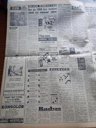 Milliyet Gazetesi - 5 Mayıs 1961 - Hukuk Fakültesi Duvarına Orak Çekiç Çizildi - Cilt Kanserine Karşı İlaç Bulan Doktor Baha Kitapçı Çalışıyor - Recai Seçkin Yüksek Seçim Kurulu Başkanı - Silahtarağa Elektrik Santrali Sabotajcılarının Duruşmasına Dün Başlandı - Anayasanın Tümü Dün Kabul Edildi - Yassıadadan Dün Altı Sanık Tahliye Edildi - 555 K'nın Yıldönümü - Adnan Menderes'i Geçen Yıl Bugün Kızılay Meydanında Gençlik Yuhalamıştı - Aktör Gary Cooper'in Durumu Ümitsiz - Türkiye Ve Komünizm 1  Yazan Çetin Altan Köşe Yazısı - Abdülcanbaz'ın Maceraları Çizgi Roman Çizen Turhan Selçuk - Cici Can Çizen Bedri - Sahne Aşkları Çizen Leonard Starr - Maruf Bey Çizen Martin - Boncuk Walt Disney - Demir Yumruk Çizen John C. Murphy - Johnny Hazard Çizen Frank Robbins - Cisco Kid Çizen Jose Salinas Rod Reed-- Tombik Çizen Trog - Allahlık Ali Bey Çizen Swan - Jawa Motosiklet - İtalyan Hoca Sandro Puppo Beşiktaş'la Dün Alakasını Kesti - Galatasaray Fenerbahçe Maçının Ankara'da Oynanmasını İstedi