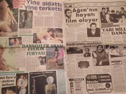 Haftanın Sesi Haftalık Magazin ve Siyasi Aktüalite Gazetesi - 23 Ekim 1987 - Sayı:43 - Çifte ihanet - Kadir İnanır - Sibel Turnagöl - Tarık Akan - Harika Avcı - Reha Süren - Sevtap Parman - Yine aldattı yine terk etti - Seher Şeniz - Moneer El Sheeva - Feysun Canatan - Hollandalı Dora - Mehmet Ali Ağca - Asım Ekren - Osman Yağmurdereli - Fikret Hakan - Belkıs Akkale - Hep güzeller mi sevilir? - Biz... Siz... Onlar... - Ajda Pekkan - Hilal Koray - Arkadaşım Yılmaz Güney - Hulki Saner - Bulmaca - AGORa - Mennan Gözdamla - Müzeyyen Senar - Bülent Ersoy - Ünal Narçın - Sevim Tuna - Filiz tuna - Küçük Ceylan - Lütfiye Yumlu - Nilüfer Özdemir - Nebahat Çehre - Taklitlerinizden Sakınınız - Kadir İnanır - Çiğdem İşbilir - Türkan Şoray - Emin And - Ahu Tuğba - Yeşim Soydan fotoğraf ve haberi - Gazete tam değildir sadece 10 sayfası mevcuttur