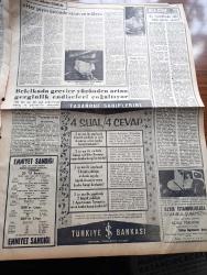 Dünya Gazetesi - 29 Aralık 1960 - İstanbul'un Yedi Meydanı Yazan Falih Rıfkı Atay Köşe Yazısı - Yedek Subay Okulunda Nezaret Altında Bulunan 62 Kişinin Beyanname Dağıttıkları Tesbit Edildi - Kurucu Meclis Üyeliği Seçimleri Devam  Ediyor - Dün İstanbul'dan 4 Temsilci Seçildi - Topkapı Davasında Beklenmeyen Delil - 147 Öğretim Üyesi Üniversiteye Dönebilecek - Yılın Adamı Cemal Gürsel - Birleşik Amerika'nın Noel Bilançosu Kazalarda 647 Kişi Öldü - Zoraniç Tankerinde Patlama Oldu - Belediye Yılbaşı İçin Tertibat Aldı - Yılbaşı İçin Kadıköy'de De Balo Tertip Edildi - Öldürmek İçin Yazan Jean Forton Yazı Dizisi- Brigitte Bardot Son Filmini Mi Çeviriyor - Meşhur Soprano Maria Callas Scala Ve Opera'ya Veda Edecek - Sahneden İdam Hücresine Yazan Sadi Tek Yazı Dizisi - Lindi Çizgi Roman - Roy Rogers Çizgi Roman - Yargıç Parker Çizgi Roman - Milli Takımımızın Baş Antrenörlüğü İçin Çaykovski İsteniyor - Beşiktaş'ın Maç Primi 750 Lira - Futbol Federasyonu Futbol Hakemi İsimli Bir Mecmua Çıkaracak