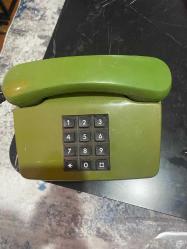 Antika tuşlu telefon yeşil