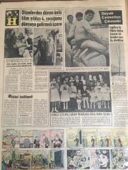 HÜRRİYET GAZETESİ 3 AĞUSTOS 1965 YIL :18 SAYI : 6199--CKMP Genel Başkanı: Türkeş in ilk emri kravat takınız ---Yunan Dışişleri Bakanı ,Kıbrıs İşini Dostlukla Halledelim Dedi --Beli  sıkılan tavşan ıslık çalınca ,hırsız üçüncü kattan atladı ---İnönü ,Kıbrıs için hükümeti ikaz ediyor ---185 Türk Münih te  Çöpçülük Yapıyor ---Seçim faaliyetleri bu sabah  başlıyor --Bir ruh hastası  yengesini bıçakladı --Hormon tedavisi gören kadın yediz doğurmuş ---Cesedi denizden çıkarılan Ege aşçısının karısı kocam öldürüldü ---Kervan Film :196-1966  senesinin şaheserleri iftarla sunar ---Akdeniz kıyısındaki Fransız sayfiye kasabaları yanıyor ---Zeki Müren  :Son Kongresi 6 Ağustos --Sebze ve meyve boykotu geri tepti ---Galatasaray da yeni sezonu açtı --Seyinci Sion un yegane kuvvetidir ---Antrenör Hold ,Anderlecht Espanol maçını seyredecek --Beşiktaş ı yeni sezonda en iyi takım olarak seyredeceksiniz --Ölümden dönen ünlü film yıldızı 4. çocuğunu dünyaya getirmek üzere --