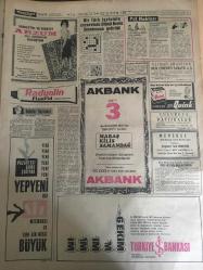 HÜRRİYET GAZETESİ 6 EKİM 1967 YIL :20 SAYI :6983--Pil arıza yapınca Mustafa Dayı nın kalbi derhal şehir ceryanına bağlandı --Avusturalya  ilk partide 600 aile gidiyor --Taraflar anlaştı ve Harp -İş in grevi sona erdi ---Genç ebe ,kendi ablasına ikiz çocuk doğurttu --Medeni Kanun ile Türkiye Batı ta doğru büyük bir adım atmıştı ---Dupontların  malikanesini basan  gangsterler  5 milyon liralık soygun yaptı ---Bir Türk İşçisinin Cezaevinde Ölümü Berlin Senatosuna Getirildi ---Galatasaray ın antrenörü Eken : Fenerbahçe den korkmuyorum --Sesi ve sanatıyla kısa zamanda gönüllere giren :Nebahat Yıldız --Boş ol deyince her şey biterdi --İstanbul da kıyılan ilk medeni nikahlar --Ve hala o günün saadeti içinde yaşıyorlar ---Öğrencilere kopya verdikleri iddia olunan 4 müdür ,ile 4 öğretmen ağır cezada yargılanacak --Tarım Bakanı : Biz Vatan Haini Miyiz ?Dedi --General Spantidakis in resimleri emirle bütün Yunan gazetelerinde yayınlatıldı ---