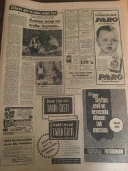 HÜRRİYET GAZETESİ 14 ŞUBAT 1967 YIL :19 SAYI :672--Babam beni metres olarak kullanmak istiyordu --Bulgaristan a giden heyete başkanlık eden hariciyemiz çantasını kaybetti ---Jandarmalar ile balık gittikleri meyhaneden firar etti ---Bir sene de  16 bin trafik kazası oldu 3 bin 475 kişi öldü ---Servet  beyannameleri sahiplerine iade edilecek ---Toto dan 280 bin lira kazanan memura çeyizini hazırlayacak ---Hac yolcusu iki nine okuyup üfleyip uçakla yola çıktılar ---Amerikalı iki barış gönüllüsü mahkumlara İngilizce  öğretti --Yaşlılar evinde çıkan yangında 26 kişi öldü --Apak ,Fenerbahçe kulübünün dikkatini çekti --Beşiktaş kulübünün yeni idare heyeti dün de belli olmadı --Fenerbahçe takımında bazı oyuncular dinlendirilecek --Galatasaraylı futbolcular kulüpten para talep etti --Beşiktaşlı Yusuf Bahriyeli Oldu --Türkeş ,CKMP balosunda köşe bucak ,çıplak dansözden kaçtı --Muhabbet tellalının iki şoföre kiraladığı kadın  ortalığı birbirine kattı --Bir Türk kızı şark güzeli seçildi ---
