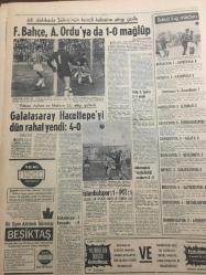 HÜRRİYET GAZETESİ 13 ŞUBAT 1967 YIL :19 SAYI :6757--Bir kız tabanca ile babasını öldürdü ---Çin ordusu Pekin de bütün idareyi ele aldı --Makarios Atina da sahneye yeni bir oyun koydu ---Din ve ırk ayrımının hedef alan dernekler kurmak yasaklanıyor --Gecekondunun  üzerine düşen 100 tonluk kaya 3 kişilik aileyi  öldürdü --Polis Mesude nin zenci kocası  ile kaynanasını  yakaladı --Grev uzarsa Irak tan petrol alınacak ---Amerika ,Kuzey Vietnam a hava akınlarını kesti --Bir yolcu uçağı az kalsın uçan daire ile çarpışıyormuş ---Zehirli yılanlara karşı tedbir alıp çantalarımızı iğne ile doldurduk ---Fenerbahçe ,A.Ordu ya da 1-0 mağlup ---Galatasaray Hacettepe yi dün rahat yendi :4-0--İstanbulspor :1 PTT :1--Ankaragücü Gençlerbirliği berabere :0-0---İkinci lig maçları ---Demirel bile hasta hasta şarkı söyledi --Nebahat Aslan --Belediye çay ve kahve ve pasta fiyatlarına zam yapmayacak --Güneri Tecer :İftarla sunar ---