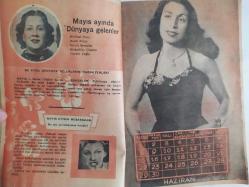 Resimli Radyo Dünyası Aktüalite Sinema Tiyatro Müzik ve Magazin Dergisi - 1952 Yıllığı - Perihan Sözeri - Safiye Ayla, Afife Edipoğlu, Mualla Mukadder, Akile Artun, Suzan Güven, Ahmet Üstün, Gazanfer Bilge, Müzeyyen Senar, Necdet Cici, Asım Arsoy, Muzaffer Akgün, Mustafa Çağlar, Zehra Bilir, Mualla Gökçay, Celal İnce, Necla Üstün, Nurettin Selçuk, Tonguç Tursan, Ahmet Üstün, Lütfü Güneri, Necdet Gezen, İsmail Tezelli, Sebahat Berberoğlu, Mualla Aracı, İrfan Doğrusöz, Kadri Şençalar, Selahattin Pınar, Şemsi Yastıman, Ekrem Kongar, Rikkat Uyanık, Esma Engin, Şeref İçli, Osman Nihat, Rakım Elkutlu, Baki Suha Edipoğlu, Tarık Gürcan, Mekşufe Ekeman, Selahattin Küçük, Mine Coşkun Sadi Hoşses fotoğrafları, biyografileri ve haberleri. - Tam Takım Dergi