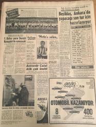 HÜRRİYET GAZETESİ 3 MAYIS 1966 YIL :19 SAYI :6467--Başbakan seçim yasağı bitince konuşurum dedi ---Yeni Harp Gemileri Talebimiz Kabul Edilmedi --Siyasi mütarekenin bittiği gün ,Meclis bir araya gelemedi --Hakimo 7 kişiyi dağa kaldırdı --Oğlum Almanya dan senden güzelini alıp gelecek dedi --Makarios  ile Atina arasında ihtilaf büyüyor --Hindistan da halk açlıktan kırılıyor --Özel yeleğinde  500 kaçak saat ortaya çıkınca düşüp bayıldı ---Nehir kenarında 15 günlük bir çocuk bulundu --Gazoz kapağı kralı --Ameliyat esnasında karnında pens unutulan kadın öldü ---Halk Türküleri Sanatkarı : Bedia Akartürk ---Popüler Sanatkar : Erol Büyükburç ---Beşiktaş ,Ankara da yapacağı son tur için hazırlanıyor --Fenerbahçe yarın Denizli Karagücü ile oynayacak ---Antrenör Celal Atik çok ümitli --Objektifle Anadolu --Londra da çevrilecek olan Türk casus filmi İngiltere  alay konusu --Spor -Toto da 19 kişi ,13 bildi --