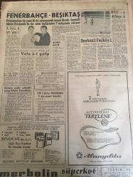 HÜRRİYET GAZETESİ 1 MAYIS 1966 YIL :19 SAYI:6465--Mehmet Turgut Küplere Bindi --Türkiye de Atom Silahlarının Tetiği Elimizde ---10 Kişinin tecavüz ettiği kadını Konyalılar buket vererek  uğurladılar ---Karadeniz de Rusların 95 Bin Tonajlık Deniz Kuvveti Var --Erkek delisi genç kız  Atlantiğin ortasında  meydana çıkarıldı --Bıçaklanan genç kanı aka aka kendini vuranı kovaladı ---Azılı hırsız ,bir  komiser iki polisin arasından sıyrılıp kaçtı ---Çingene kızını öpen arabacı 3 ay ceza yedi ---Kıskanç bir koca karısı ile aşığının kafalarını kesip komiserin masasına koydu ---Ferah Film : 1-Ölüm Temizler ,2-Sokaklar Yanıyor --Fenerbahçe -Beşiktaş --A.Gücü :6  İzm.Spor :1---Vefa 2-1 galip --Beykoz :1 Feriköy :1--PTT :3 Altay :0--DDY de Yüksek Dereceli 2 Memur Görevden Alındı --Lefkoşa da Rum Kesiminde Bir Bomba Daha Patlatıldı --3 Akraba genç hasımlarını öldürdü --