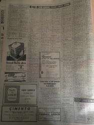 HÜRRİYET GAZETESİ 20 EKİM 1965 YIL :18 SAYI :6277--Demirel :Orduyu siyasete sokmak günahtır --7 senede 70 bin kilometre yol yürüyen Fransız İstanbul a geldi ---Ürgüplü :Hava Güzel Buyurup Gelsinler ---Hükümetin ilk işi genel af çıkarmak ---Bakiye oyların hesabında bir hata yapılmış --Maraş ta ki kaza da ölü sayısı 14 oldu --Sabıkalı hırsız ,otomobiline atlayan sivil polisleri iskele meydanında  beş dakika sürükledi ---Türk işçisinin tehlikeler  içinde Bulgaristan  dan kaçırdığı kız İstanbul da evlenmekten vazgeçti ---Bölükbaşı Gazetecilere Sitem Etti --Ümit Takımı Bugün Romanya ya gidiyor --Yenal ,Milli Takımdaki Değişiklikten Habersiz ---A Milli Takımızın son hazırlık maçını bugün  Gençlerbirliği takımı ile  yapıyor ---Yaramaz Mavruk Amerika  da alim oldu ---Çilli prenses Selameti kaçmakta buldu --