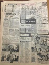 HÜRRİYET GAZETESİ 28 EYLÜL 1967 YIL :20 SAYI :6975--Memurların emekli aylığı yüzde 20 artıyor --Demirel Bakü dan Moskova ya hareket etti --Amerikalı erlerin hücumu karşısında pavyonlar gündüz bile  program yaptı ---Deniz kuvvetlerinin kuruluş yıldönümü törenlerle kutlandı --Arkadaşlarının nikahında Siren çalan trafik polislerine 25 er lira para cezası kesildi --Dansöz metresini öldürdükten sonra intihar etti --Türkiye de ilk defa bir  köpeğin  akciğeri diğer köpeğe takıldı ---Güney Kutup Seferine Peter Scott Başkanlık Ediyor ---Sanat Güneşimiz :Zeki Müren --Ümit takımı Romanya yı 2-1 yendi --Beşiktaş ın işi kolaylaşıyor --Mersin İ.Yurdun da huzur kalmadı --Adnan Süvari rövanş maçından çekiniyor --Üçüncü Türkiye Ligi Pazar Günü Başlıyor ---Bir köpek aşk yüzünden hırsız oldu --Amerikalılar vergisi çok diye Milli piyango bileti almıyor ---Jandarma dur  emrine uymayan kaçakçıyı vurdu ---Otobüs ile traktör  çarpıştı 3 ölü var --Kayseri -Sivas  yolu dün trafiğe açıldı ---