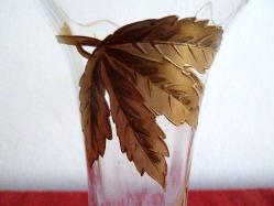 Cam vazo altın yaldızlı. 19 Y.y. Y:17 cm.