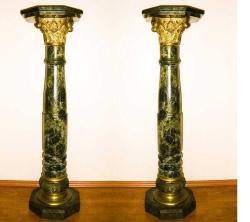 Çift yeşil malahit mermer kolon. Bronz işlemeli 120 cm.