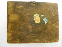 Ahşap üzerine mermer tozundan el işçiliği ağlama duvarı panosu. Boyu: 11,5x9 cm.