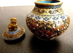 Cloisonne mine işlemeli şekerlik. Y:9 cm