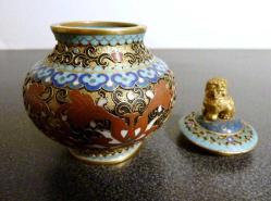 Cloisonne mine işlemeli şekerlik. Y:9 cm