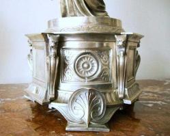 Bronz üzerine gümüş kaplama  çift ampir şamdan. 10 Mumluklu  Y:82 cm.