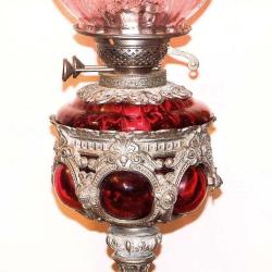 Fransız 19.Y.y. metal giydirmeli kırmızı bohem camlı bir çift gaz lambası  Y:58 cm.