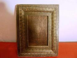 Ahşap yüzeyi parküteri işli çerçeve 20x16cm