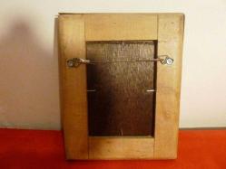 Ahşap yüzeyi parküteri işli çerçeve 20x16cm