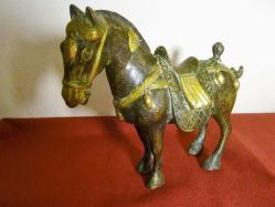 Bronz el yapımı at heykeli. Y:20 cm. Boy. 24cm..