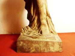 Bronz Afrodit kadın heykeli. Yükseklik 47cm. Taban 12.5x13.5