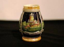 Alman porseleni, yüzeyine el boyaması manzara resimleri işlenmiş, Alman imalat damgalı  tankard Y:10 cm.