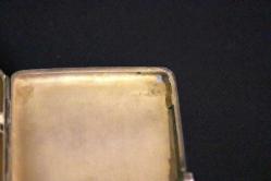 Rus gümüşü  84 ayar kabartma   savaşçı motifli sigara tabaka kutusu. Damgalı. 168 gr 12x8cm.