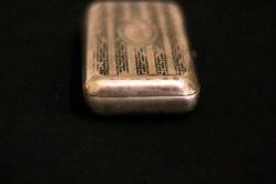 Rus gümüşü  84 savatlı sigara tabaka kutusu. Damgalı. 120 gr.  9,5x5,5cm.