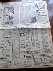 Dünya Gazetesi - 4 Ekim 1960 - Basın Ve 27 Mayıs Rejimi Yazan Falih Rıfkı Atay Köşe Yazısı - Fuat Köprülü Ve Fahrettin Kerim Gökay Tevkif Edildi - Fahrettin Kerim Gökay Ve Fuat Köprülü Yüce Divanın Adaletinden Eminiz Dediler - Alaattin Eriş Oktay Engin Konsolos Mehmet Ali Balin Kavas Hasan Uçar Da 6 7 Eylül Sanığı Olarak Dün Tevkif Edildi - Adalet Divanı Üyeleri Yassıada'ya Gittiler - Halk Sağlığı Akademisi Kuruluyor - Milli Birlik Komitesi Divan Üyelerini Dün Resmen Açıkladı - 1900 Otomobil Satışı 17 Ekim'de Başlıyor - İhtiras Yolu Yazan Mutthew Peters Yazı Dizisi - Cavit Gürocak Tekel Bakanlığı Müsteşarı Oldu - Karanlıklar İçinde Yazan Brette Holiday Yazı Dizisi - Roy Rogers Çizgi Roman - Lindi Çizgi Roman - Yargıç Parker Çizgi Roman - Küçük Sam Demir Perde Gerisinde Çizen Rideo - Galatasaray 1 Bahia 1 - Milli Ligde Bu Hafta 12 Karşılaşma Var - Dünya Gazetesine Göre Futbolda Haftanın Karması - İzmirspor Antrenör Çaykovski'ye Talip - Türkiye Yüzme Birinciliğine 101 Sporcu Katılacak